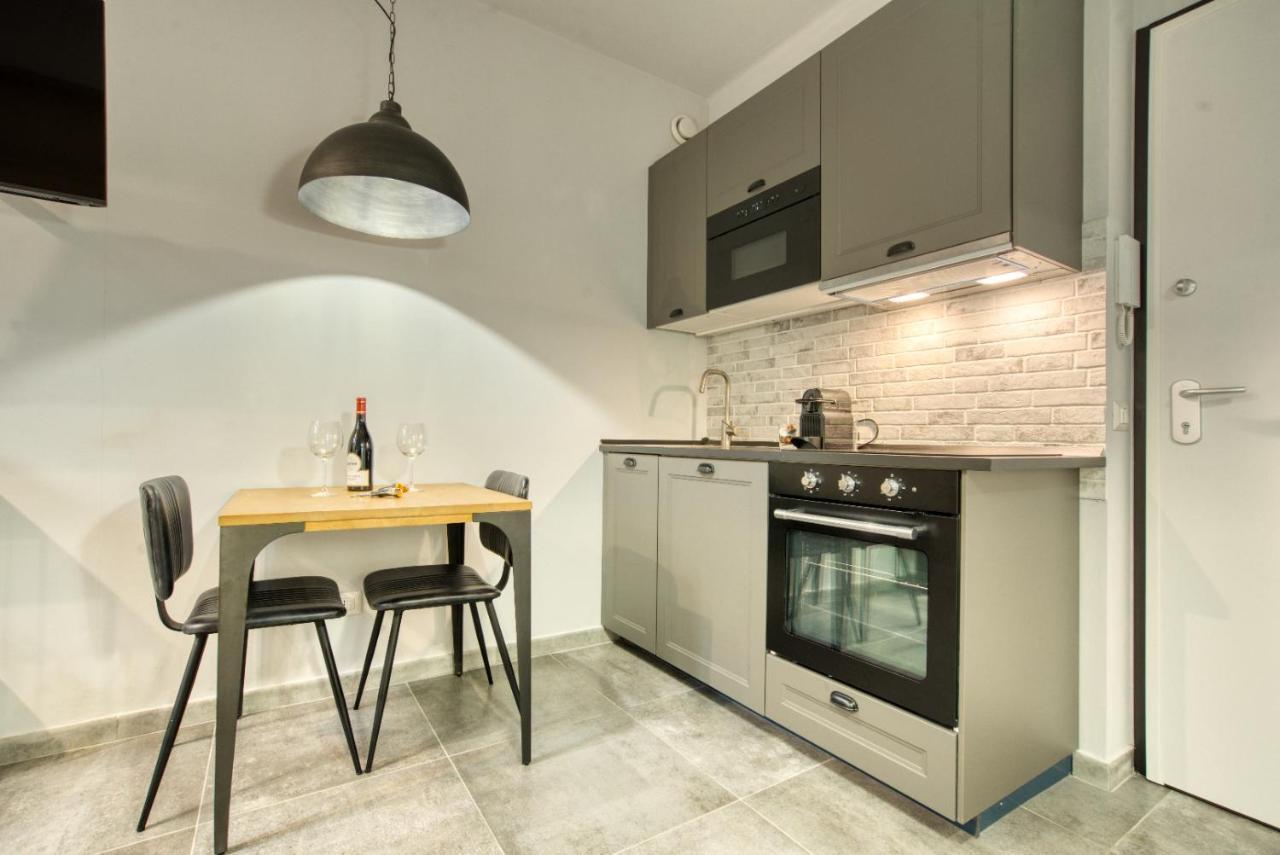 ミラノItalianflat - L'Angolo Dei Navigliアパートメント エクステリア 写真